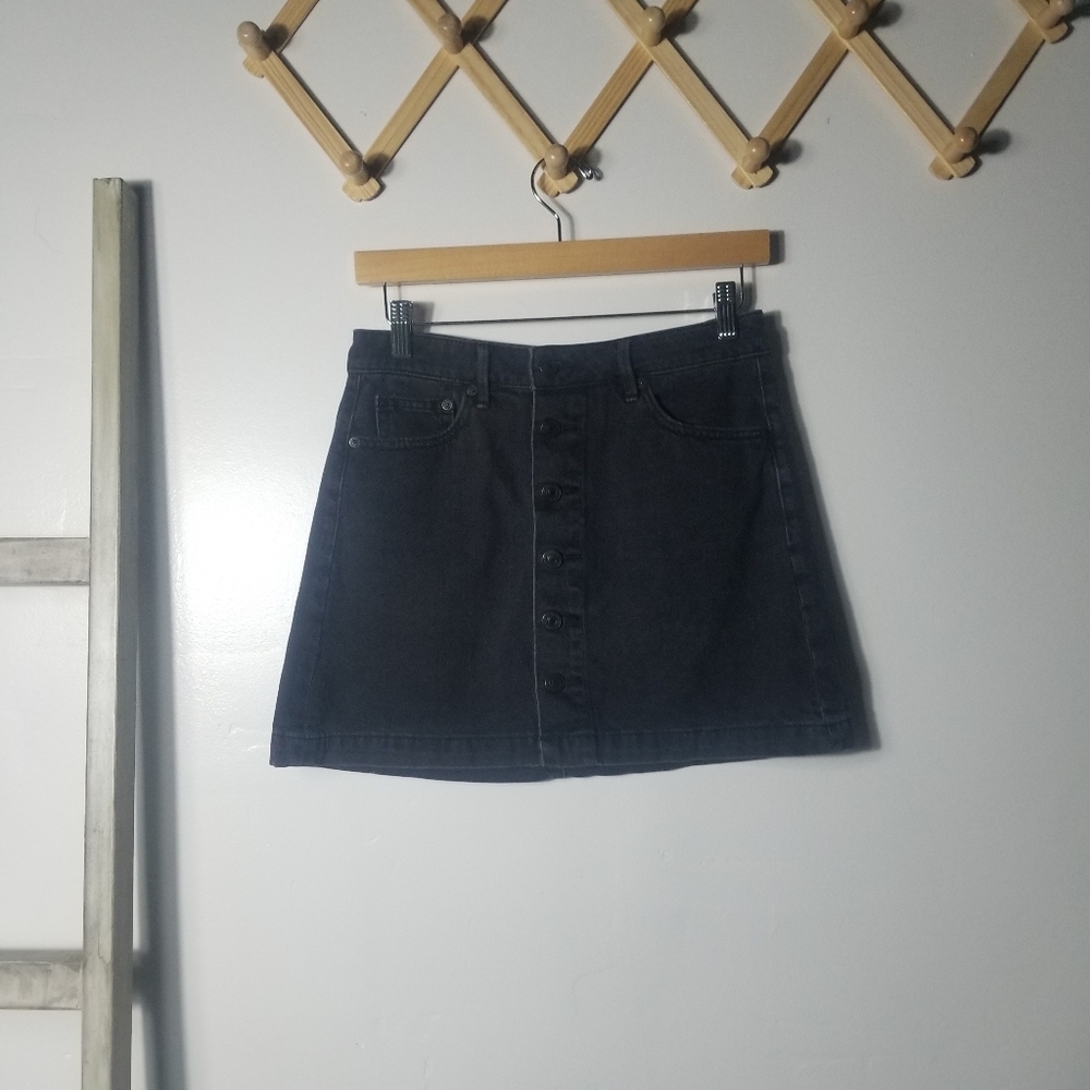 AMERICAN EAGLE WOMEN'S BLACK DENIM SKIRT SIZE 2